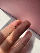 將圖片載入圖庫檢視器 18K白金耳環 - 光珠3MM
